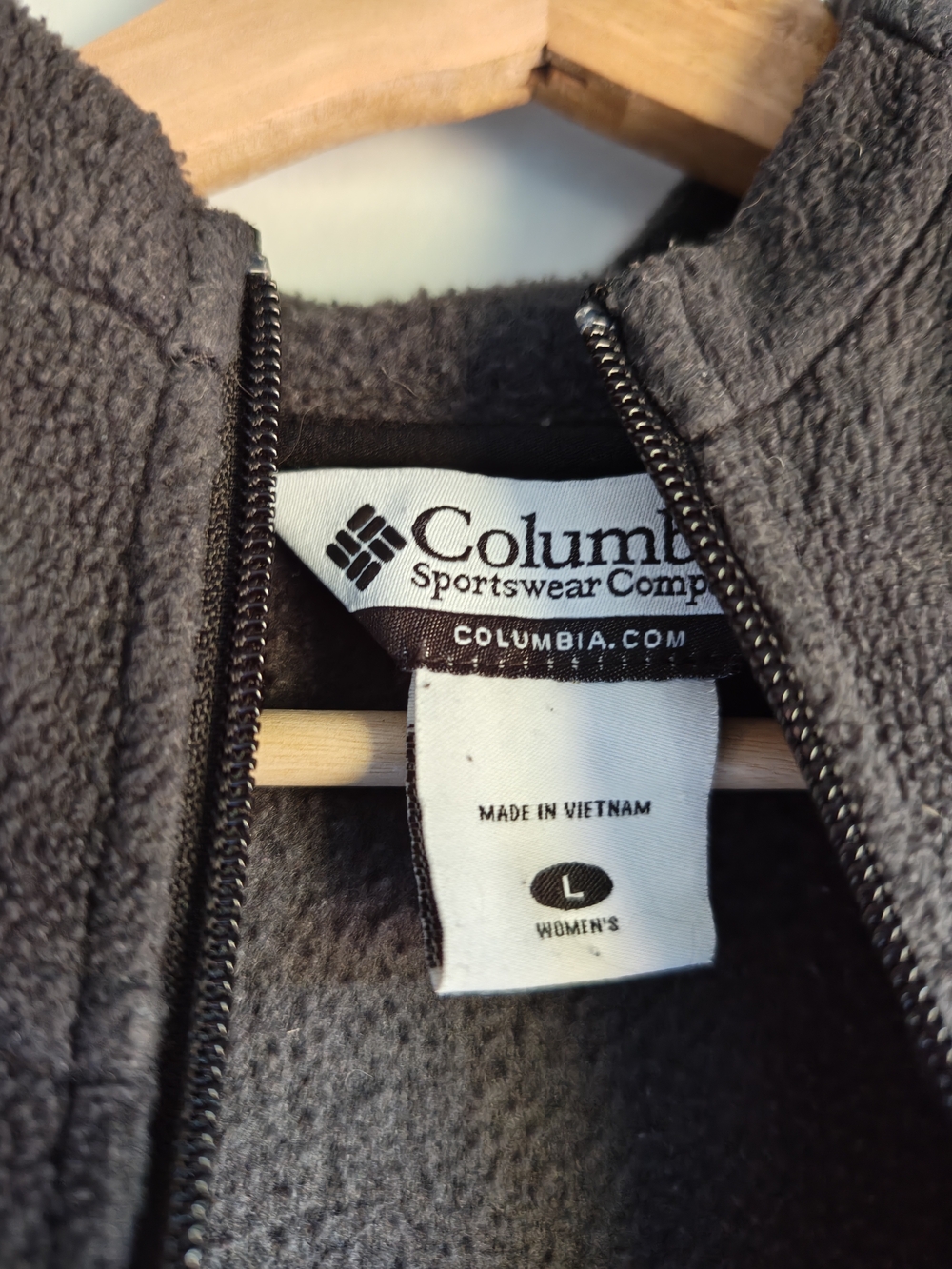 Columbia Women's Gray Fleece Jacket - Lightweight Zip-Up